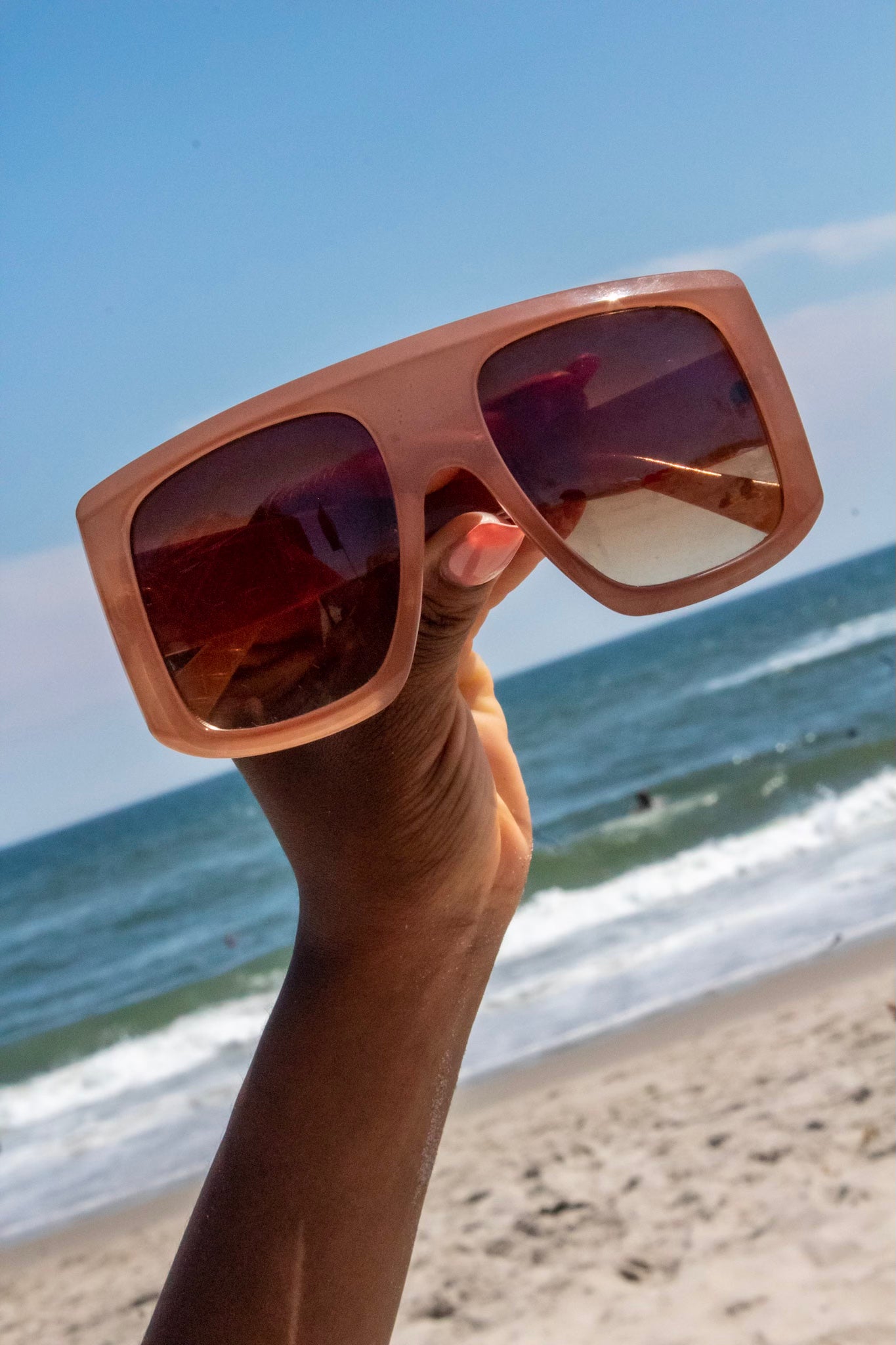 Excess baggage shades